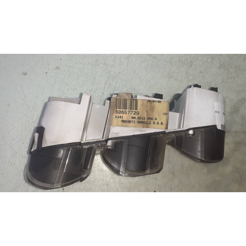 Recambio de reloj cuenta kilometros para alfa romeo 156 1.6 16v t.spark distinctive referencia OEM IAM 6028129904 60657729 MAGNE