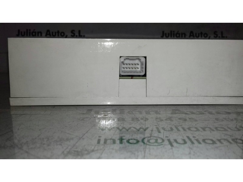 Recambio de pantalla multifuncion para nissan micra (k12e) acenta referencia OEM IAM AX601 AX6013120674 3120674