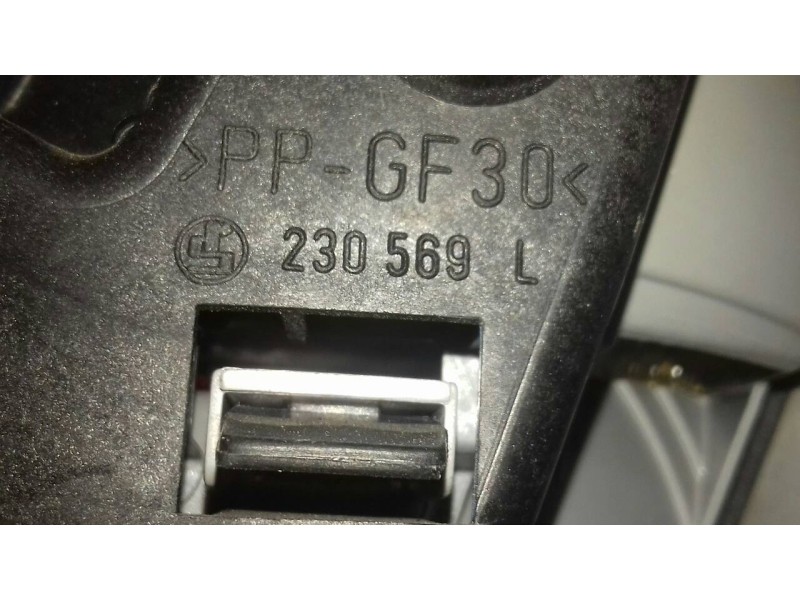 Recambio de piloto trasero izquierdo interior para bmw serie 3 berlina (e46) 320d referencia OEM IAM 230569  PORTON