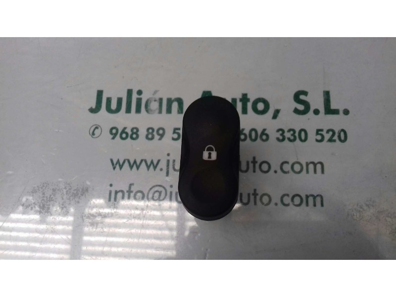 Recambio de interruptor para dacia sandero básico referencia OEM IAM 870250  CIERRE