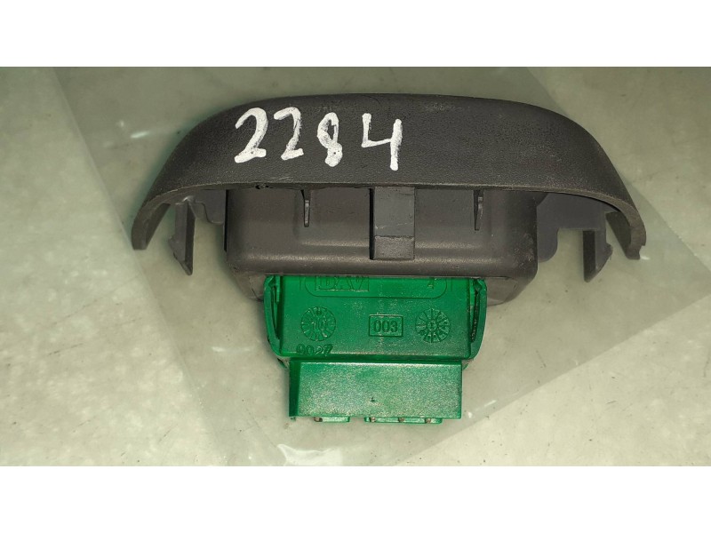 Recambio de mando elevalunas delantero izquierdo para peugeot 107 urban referencia OEM IAM 742320H010  CONECTOR 4 PINES