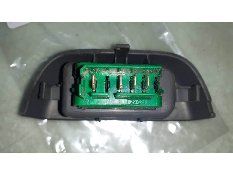 Recambio de mando elevalunas delantero izquierdo para peugeot 107 urban referencia OEM IAM 742320H010  CONECTOR 4 PINES