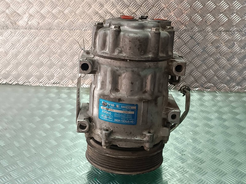 Recambio de compresor aire acondicionado para ford focus berlina (cap) trend referencia OEM IAM 3M5H19D629HD SD7V16 SANDEN