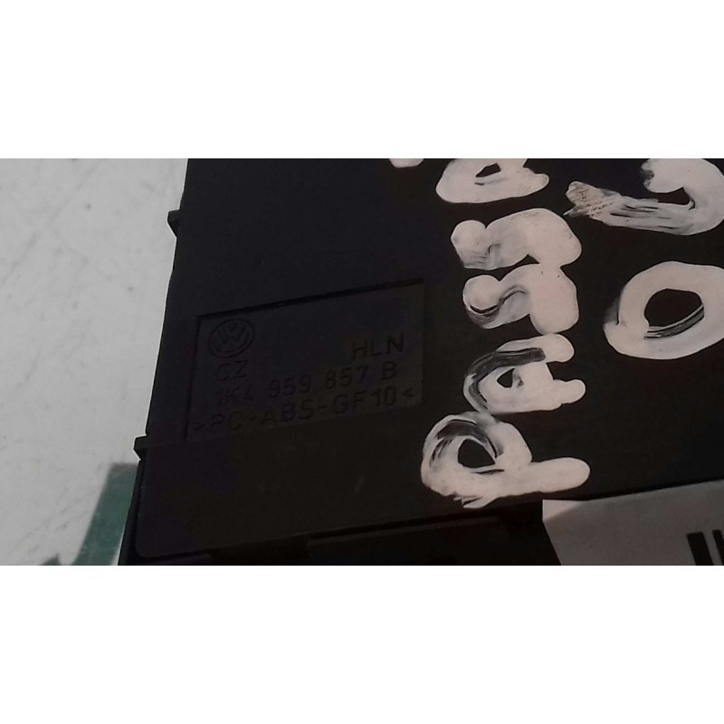 Recambio de mando elevalunas delantero izquierdo para volkswagen passat variant (3c5) v6 fsi highline 4motion referencia OEM IAM