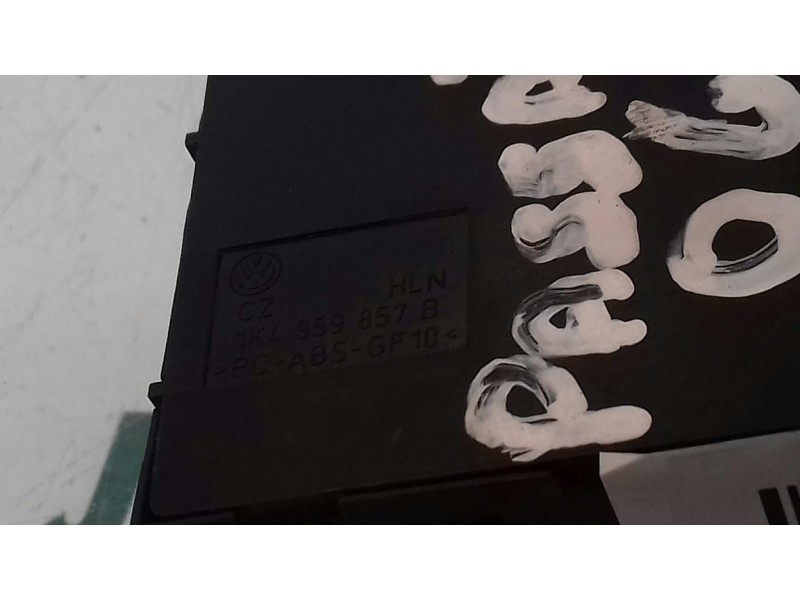 Recambio de mando elevalunas delantero izquierdo para volkswagen passat variant (3c5) v6 fsi highline 4motion referencia OEM IAM