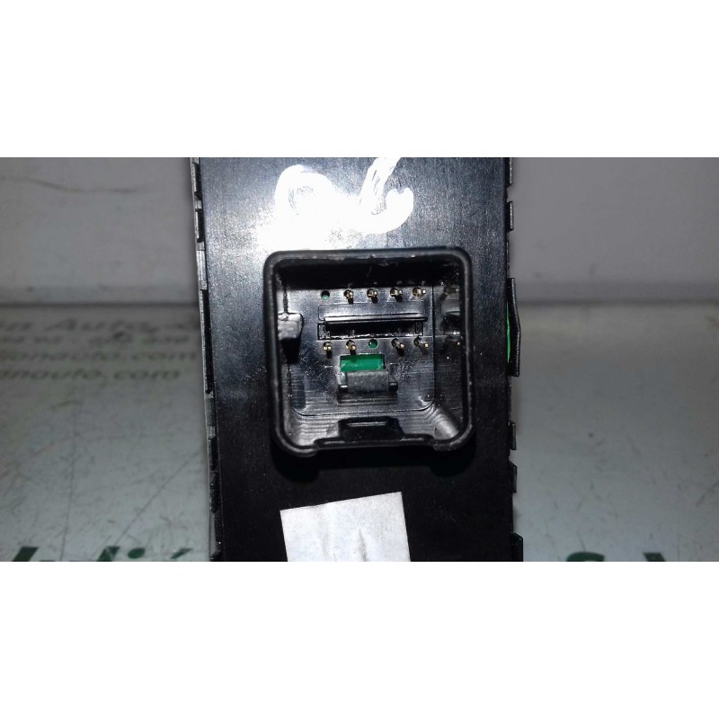 Recambio de mando elevalunas delantero izquierdo para volkswagen passat variant (3c5) v6 fsi highline 4motion referencia OEM IAM