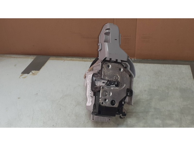 Recambio de cerradura puerta delantera derecha para fiat bravo (198) 1.6 16v dynamic multijet (77kw) referencia OEM IAM B792  