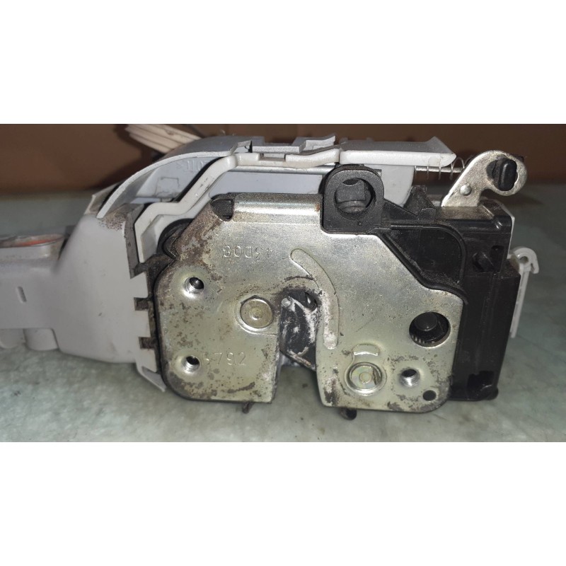 Recambio de cerradura puerta delantera derecha para fiat bravo (198) 1.6 16v dynamic multijet (77kw) referencia OEM IAM B792  