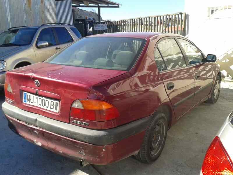 toyota avensis berlina (t 22) del año 1998