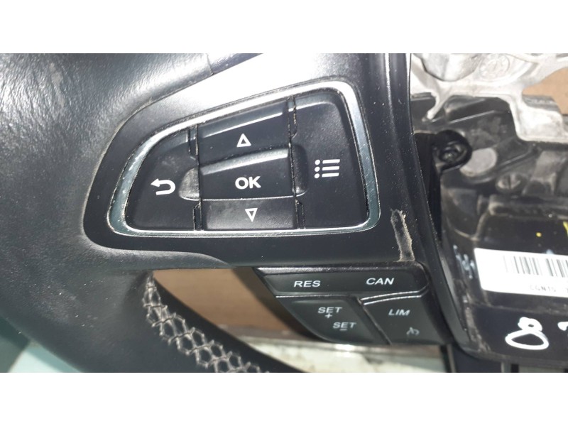 Recambio de volante para ford ecosport (cr6) titanium referencia OEM IAM CGN153600MC3ZHE CGN153600 PIEL
