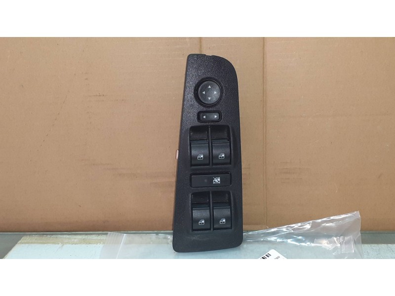 Recambio de mando elevalunas delantero izquierdo para fiat bravo (198) 1.6 16v dynamic multijet (77kw) referencia OEM IAM 26108B