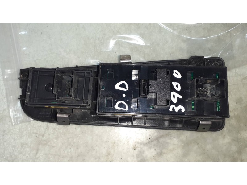 Recambio de mando elevalunas delantero izquierdo para fiat bravo (198) 1.6 16v dynamic multijet (77kw) referencia OEM IAM 26108B