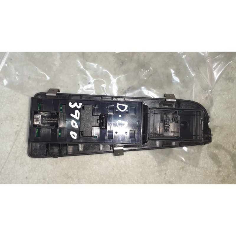 Recambio de mando elevalunas delantero izquierdo para fiat bravo (198) 1.6 16v dynamic multijet (77kw) referencia OEM IAM 26108B