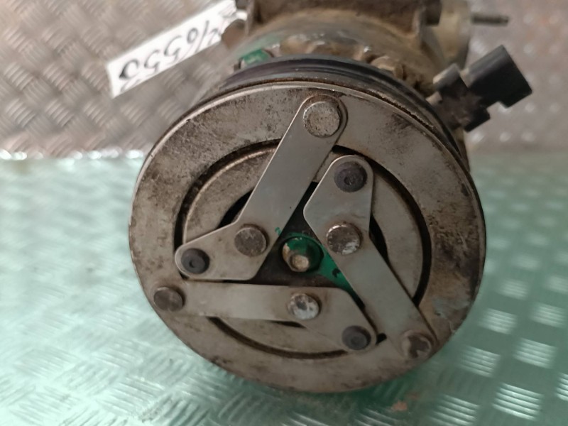 Recambio de compresor aire acondicionado para ford focus lim. (cb8) ambiente referencia OEM IAM AV6119D629CA  FOMOCO