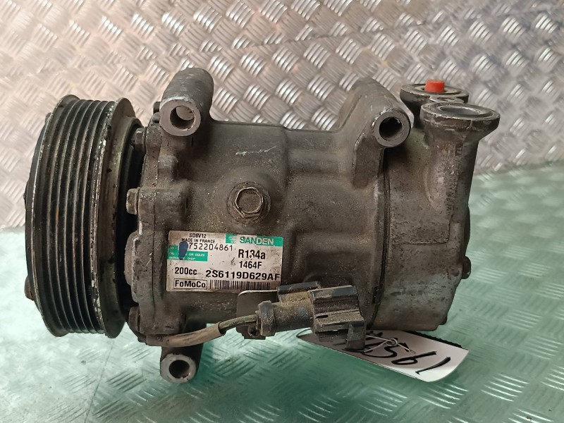 Recambio de compresor aire acondicionado para ford fiesta (cbk) ambiente referencia OEM IAM 2S6119D629AF SD6V12 SANDEN