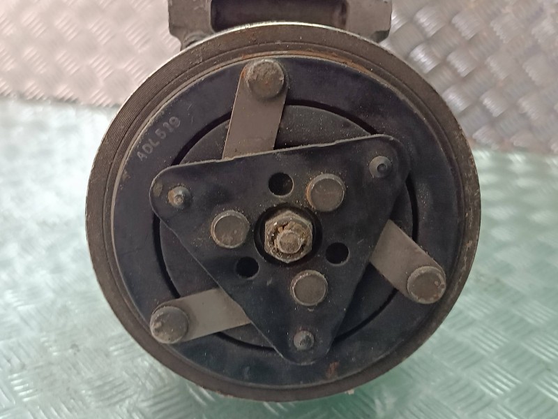 Recambio de compresor aire acondicionado para ford fiesta (cbk) ambiente referencia OEM IAM 2S6119D629AF SD6V12 SANDEN