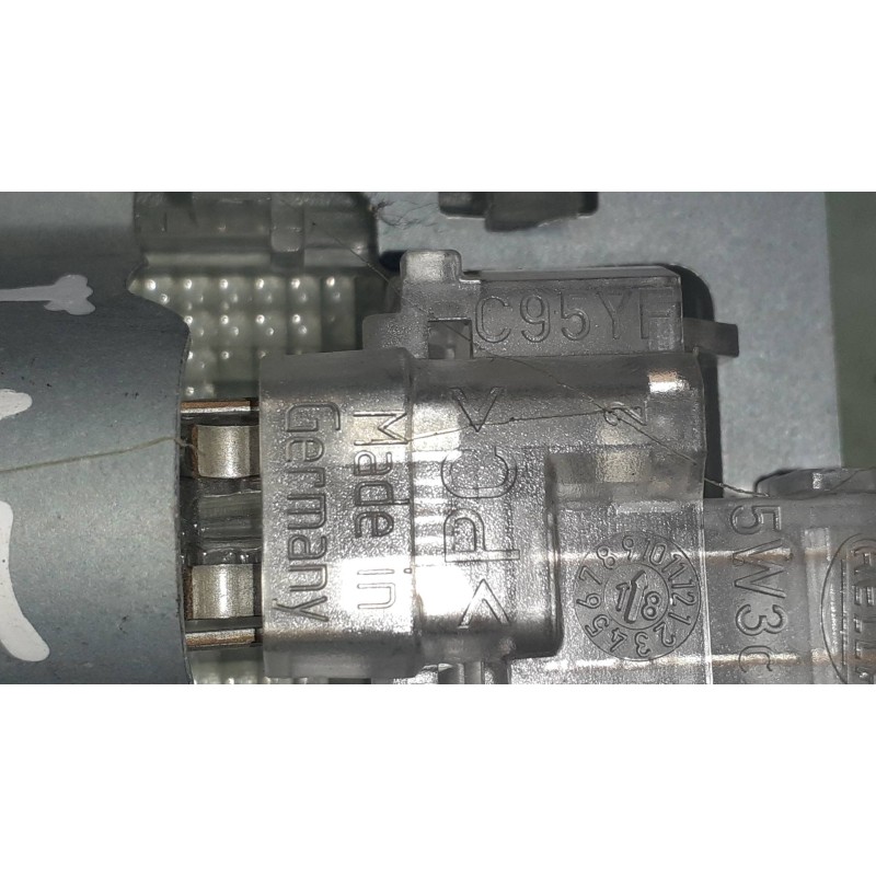 Recambio de luz interior para ford ecosport (cr6) titanium referencia OEM IAM C95YF 152940 CONECTOR 2 PINES