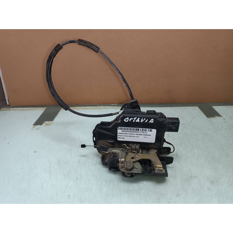 Recambio de cerradura puerta trasera derecha para skoda octavia berlina (1u2) 1.8 20v slx referencia OEM IAM  NEGRO 4+4 PINES