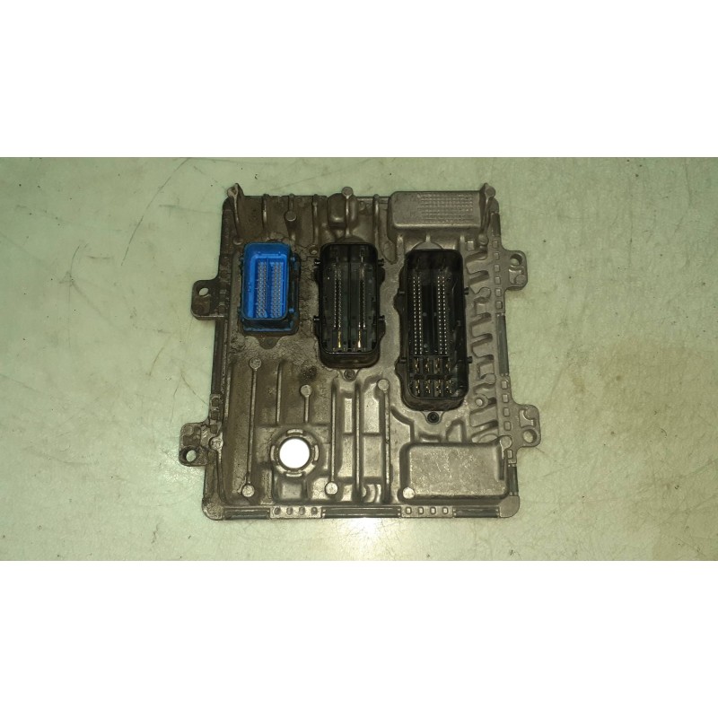 Recambio de centralita motor uce para opel corsa e edition ecoflex referencia OEM IAM 55489277 1310101000000X 395357783