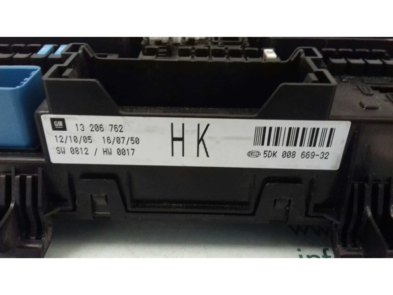 Recambio de caja reles / fusibles para opel astra gtc enjoy referencia OEM IAM 5DK00866932 13206762 SW 0812 / HW 0017