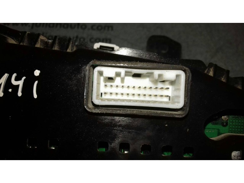 Recambio de cuadro instrumentos para hyundai i30 comfort referencia OEM IAM 940032R010 11001333501U 