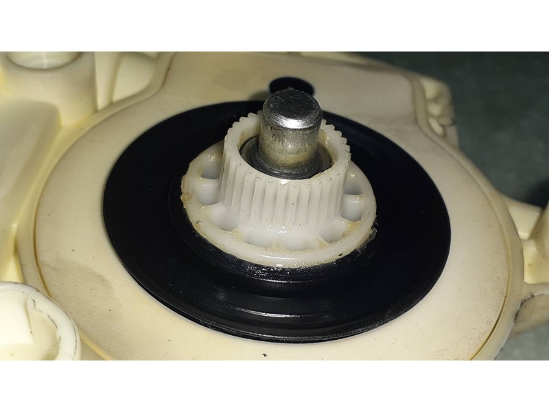 Recambio de motor elevalunas delantero derecho para seat ibiza (6l1) fresh referencia OEM IAM 6Q2959801A  BROSE