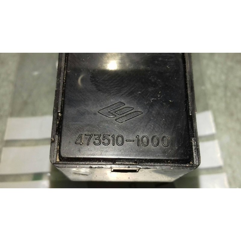 Recambio de mando elevalunas delantero derecho para kia shuma 1.5 ls 4 berlina referencia OEM IAM 4735101000  4+3 PINES