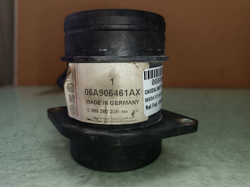 Recambio de caudalimetro para skoda octavia berlina (1u2) 1.8 20v slx referencia OEM IAM 06A906461AX 0986280205 CONECTOR 5 PINES