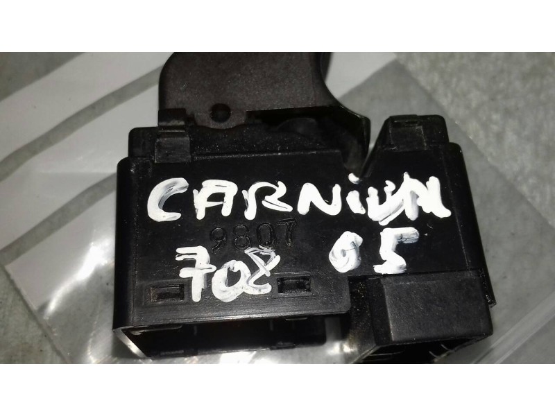 Recambio de mando elevalunas delantero derecho para kia carnival td ls referencia OEM IAM 9807  4+3 PINES