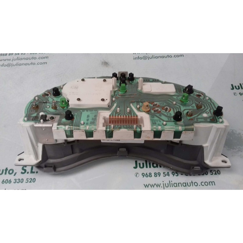 Recambio de cuadro instrumentos para opel corsa b base (e) referencia OEM IAM 81117906 90534403 VDO