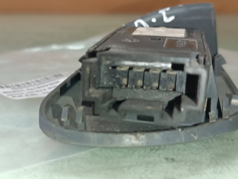 Recambio de mando retrovisor para skoda octavia berlina (1u2) referencia OEM IAM 1U1959565C  CONECTOR 4 PINES