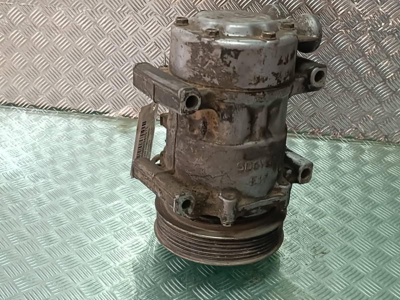 Recambio de compresor aire acondicionado para ford fiesta (cbk) ambiente referencia OEM IAM 2S6119D629AE SD6V12 SANDEN