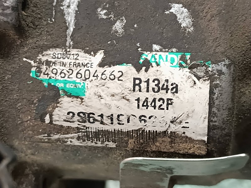 Recambio de compresor aire acondicionado para ford fiesta (cbk) ambiente referencia OEM IAM 2S6119D629AE SD6V12 SANDEN