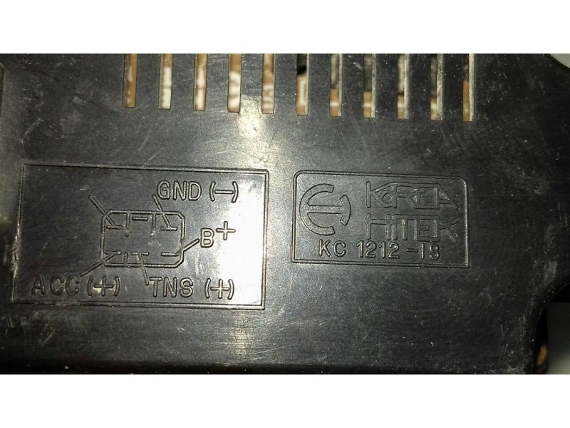 Recambio de pantalla multifuncion para kia shuma 1.8 comfort 5 berlina referencia OEM IAM KC121218  3+1 PINES