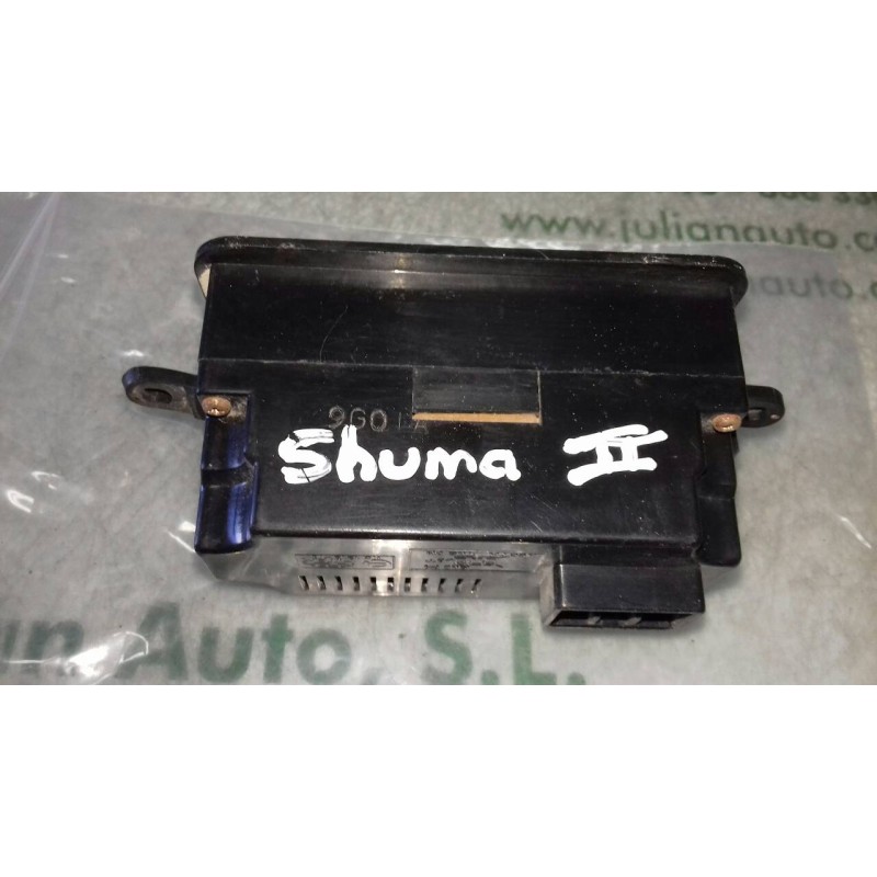 Recambio de pantalla multifuncion para kia shuma 1.8 comfort 5 berlina referencia OEM IAM KC121218  3+1 PINES