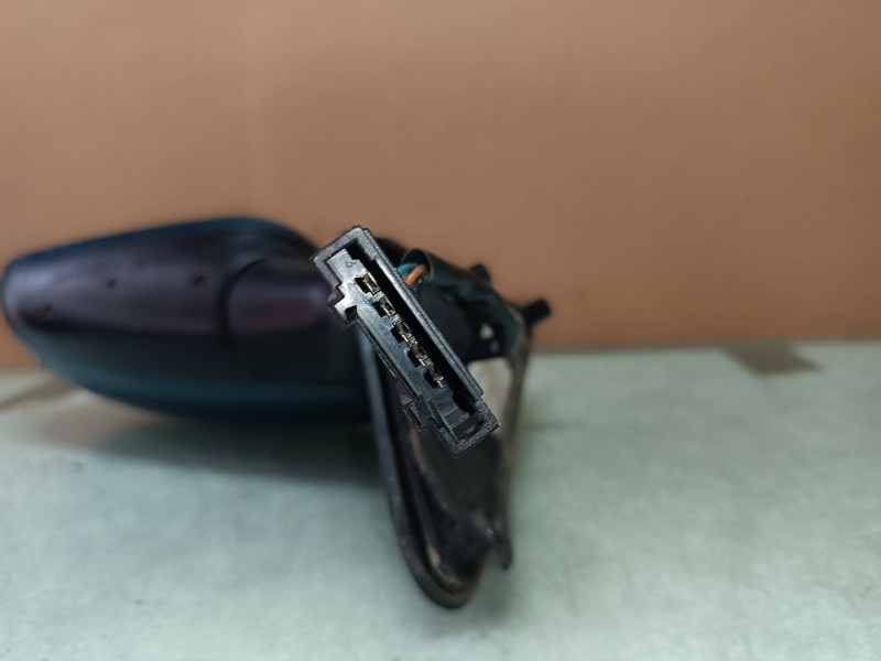 Recambio de retrovisor izquierdo para skoda octavia berlina (1u2) referencia OEM IAM 1U1857501A  ELECTRICO