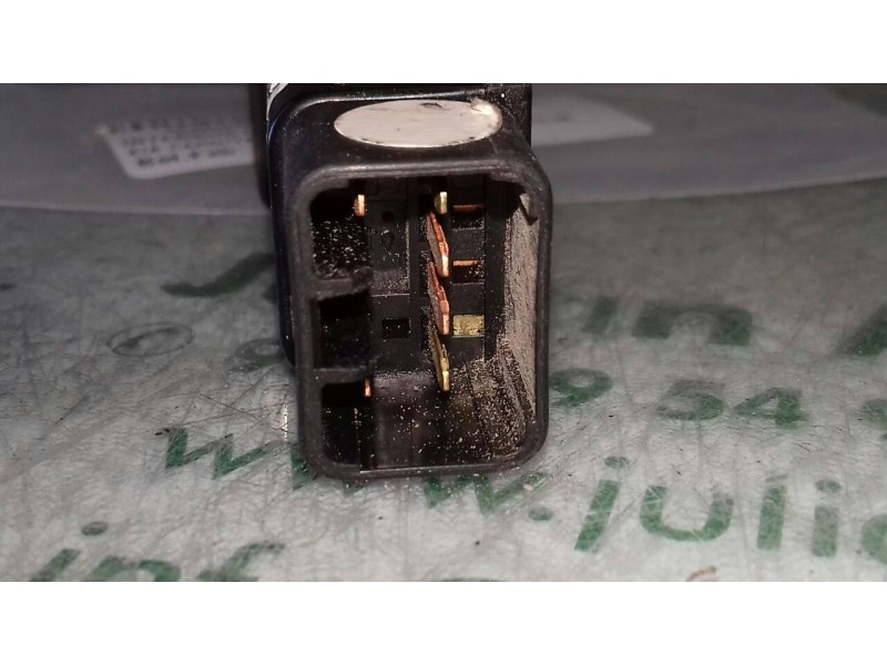 Recambio de interruptor para kia carnival ii 2.9 cdri ex referencia OEM IAM 50114M 4+2 PINES ANTINIEBLAS