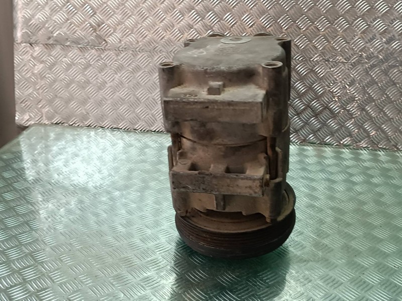 Recambio de compresor aire acondicionado para ford mondeo berlina (gd) ambiente referencia OEM IAM 699048  VALEO