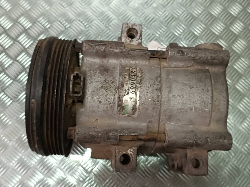 Recambio de compresor aire acondicionado para ford mondeo berlina (gd) ambiente referencia OEM IAM 699048  VALEO