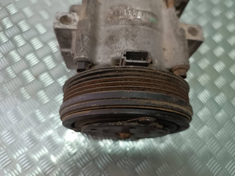 Recambio de compresor aire acondicionado para ford mondeo berlina (gd) ambiente referencia OEM IAM 699048  VALEO