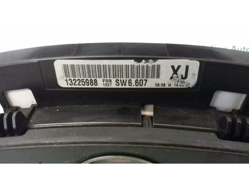 Recambio de cuadro instrumentos para opel zafira b cosmo referencia OEM IAM 13225988 3164392 SIEMENS VDO