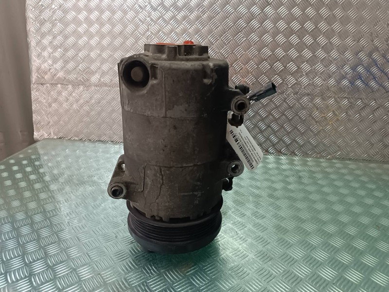 Recambio de compresor aire acondicionado para ford focus berlina (cap) ghia referencia OEM IAM 4M5W19D629AF  