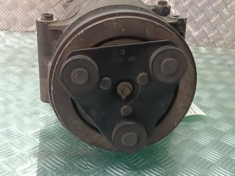 Recambio de compresor aire acondicionado para ford focus berlina (cap) ghia referencia OEM IAM 4M5W19D629AF  