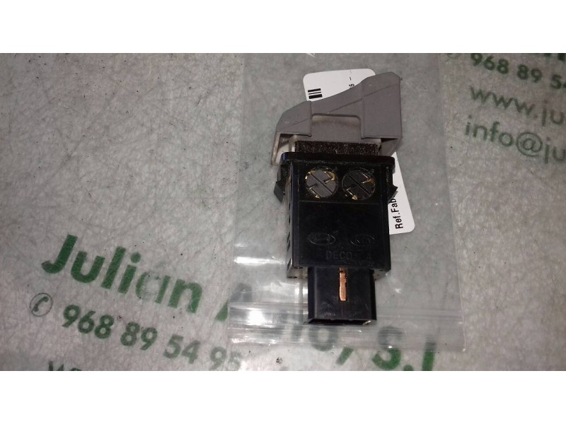 Recambio de interruptor para kia carens 2.0 crdi ex monovolumen referencia OEM IAM 50725M 4+2 PINES LIMPIA TRASERO
