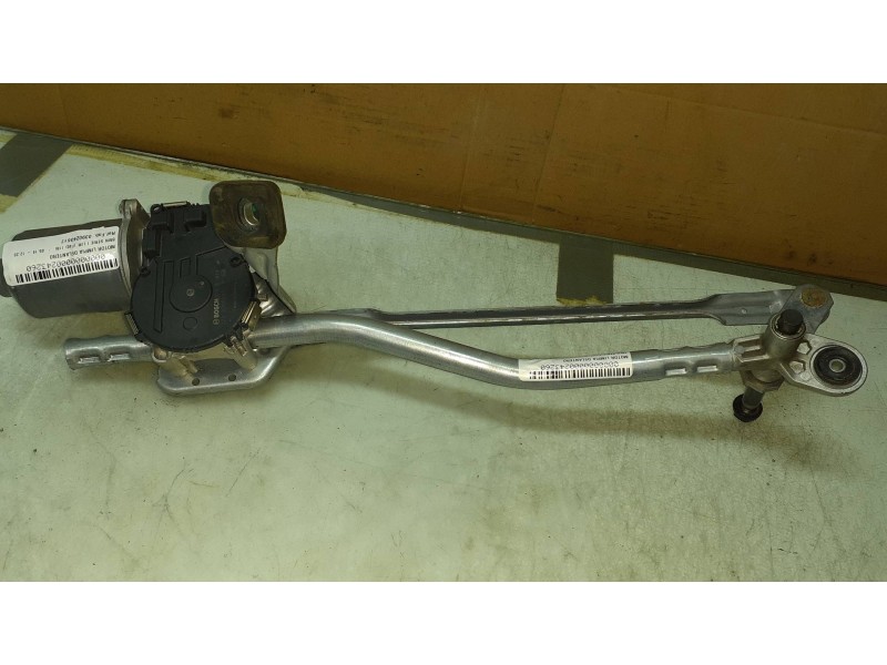 Recambio de motor limpia delantero para bmw serie 1 lim. (f40) 118i referencia OEM IAM 0390243617 2019101834 BOSCH