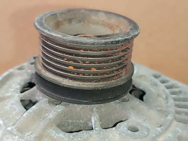 Recambio de alternador para skoda octavia berlina (1u2) referencia OEM IAM 0123320034 BOSCH 90A