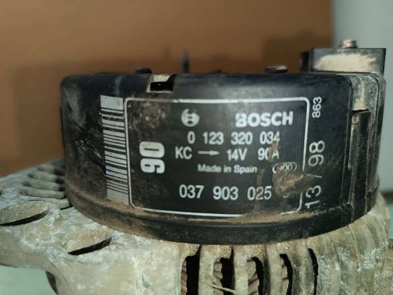 Recambio de alternador para skoda octavia berlina (1u2) referencia OEM IAM 0123320034 BOSCH 90A
