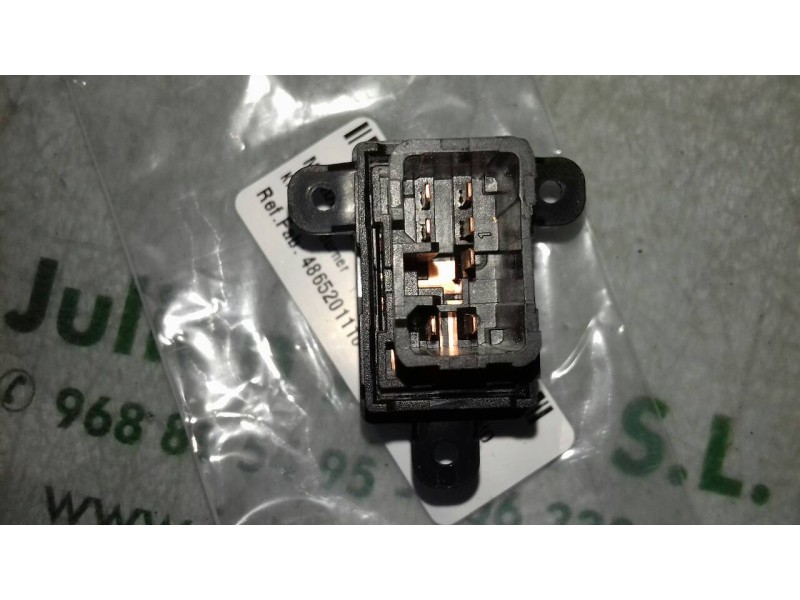 Recambio de mando elevalunas trasero derecho para kia soul burner referencia OEM IAM 4865201110  4+3 PINES