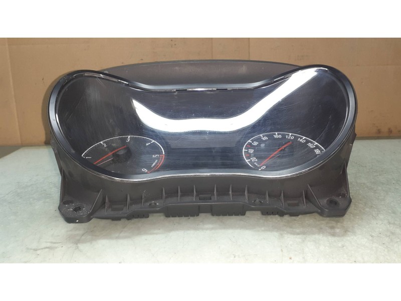 Recambio de cuadro instrumentos para opel corsa e edition ecoflex referencia OEM IAM 13499773 2469482 367030224