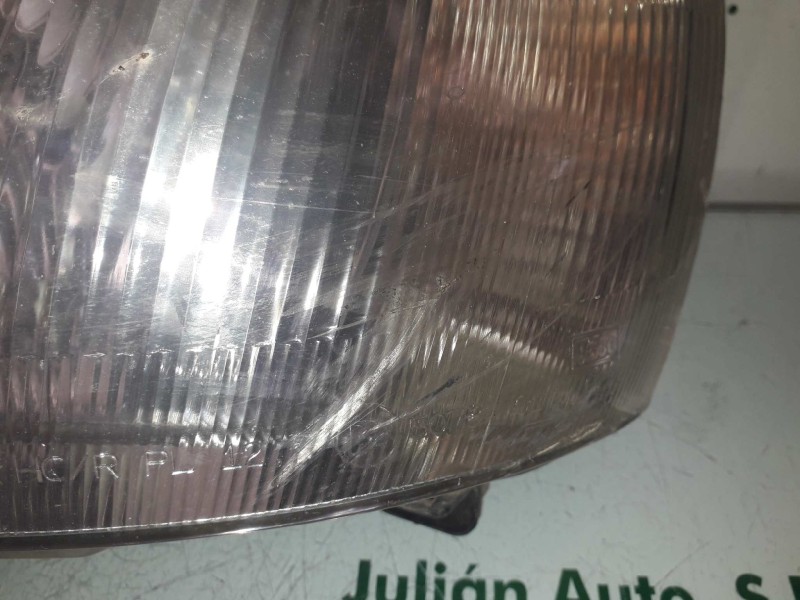 Recambio de faro izquierdo para peugeot 106 (s2) max d referencia OEM IAM 88202144  